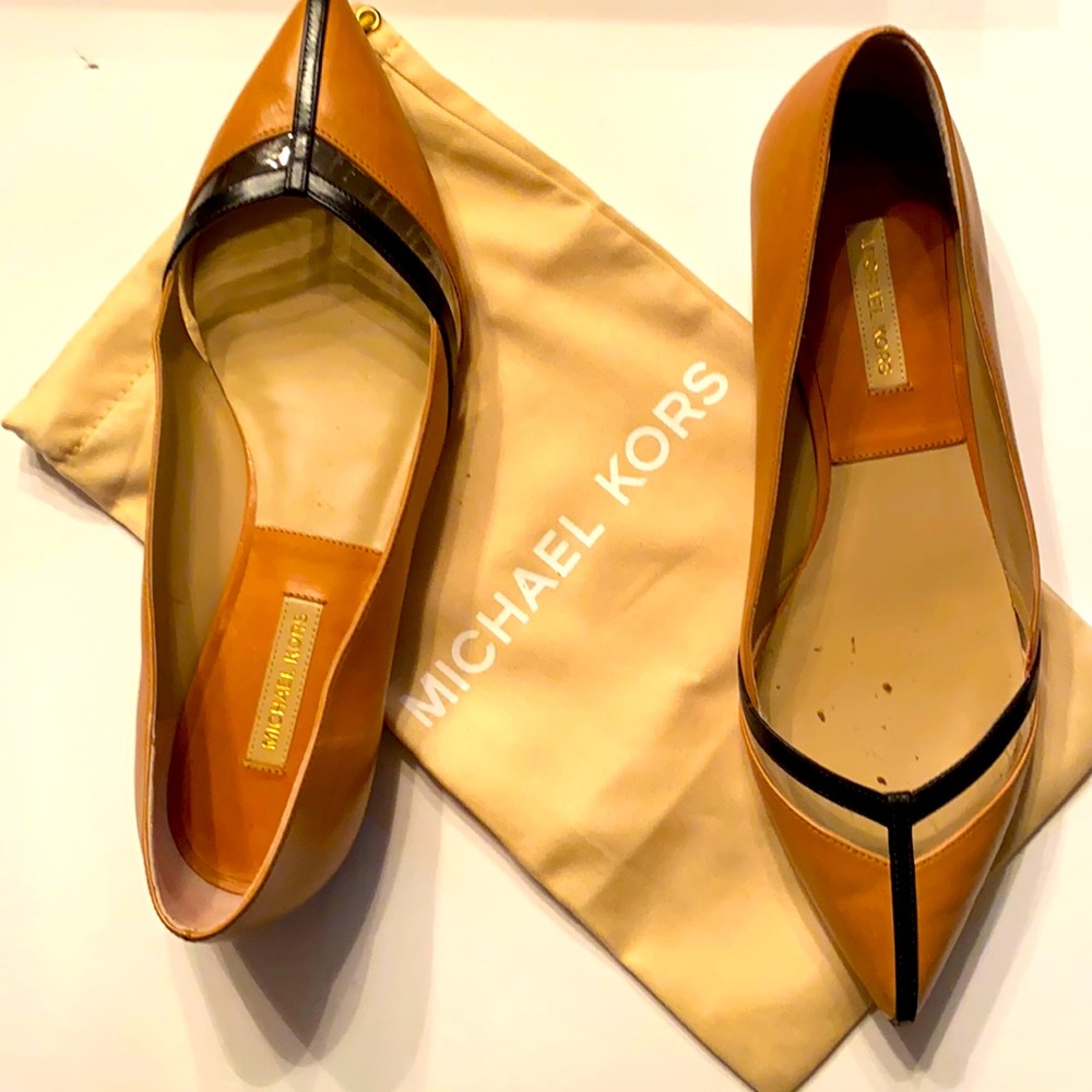 EUC!  Michael KORS Collection flats